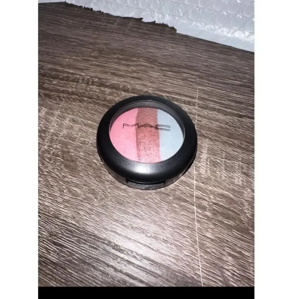 MAC cosmetics Fresh and‎ Easy Eyeshadow eye shadow